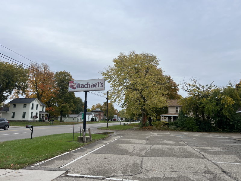 Rachaels (Moonlite Drive-In) - Oct 22 2023 Photo (newer photo)